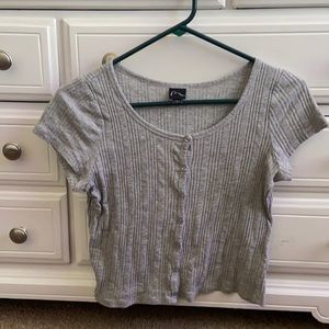 Grey short sleeve